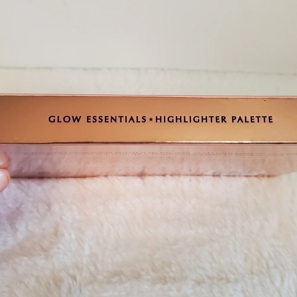 𝅺NIB Ace Beaute Glow Essentials Shimmer Highlighter Palette